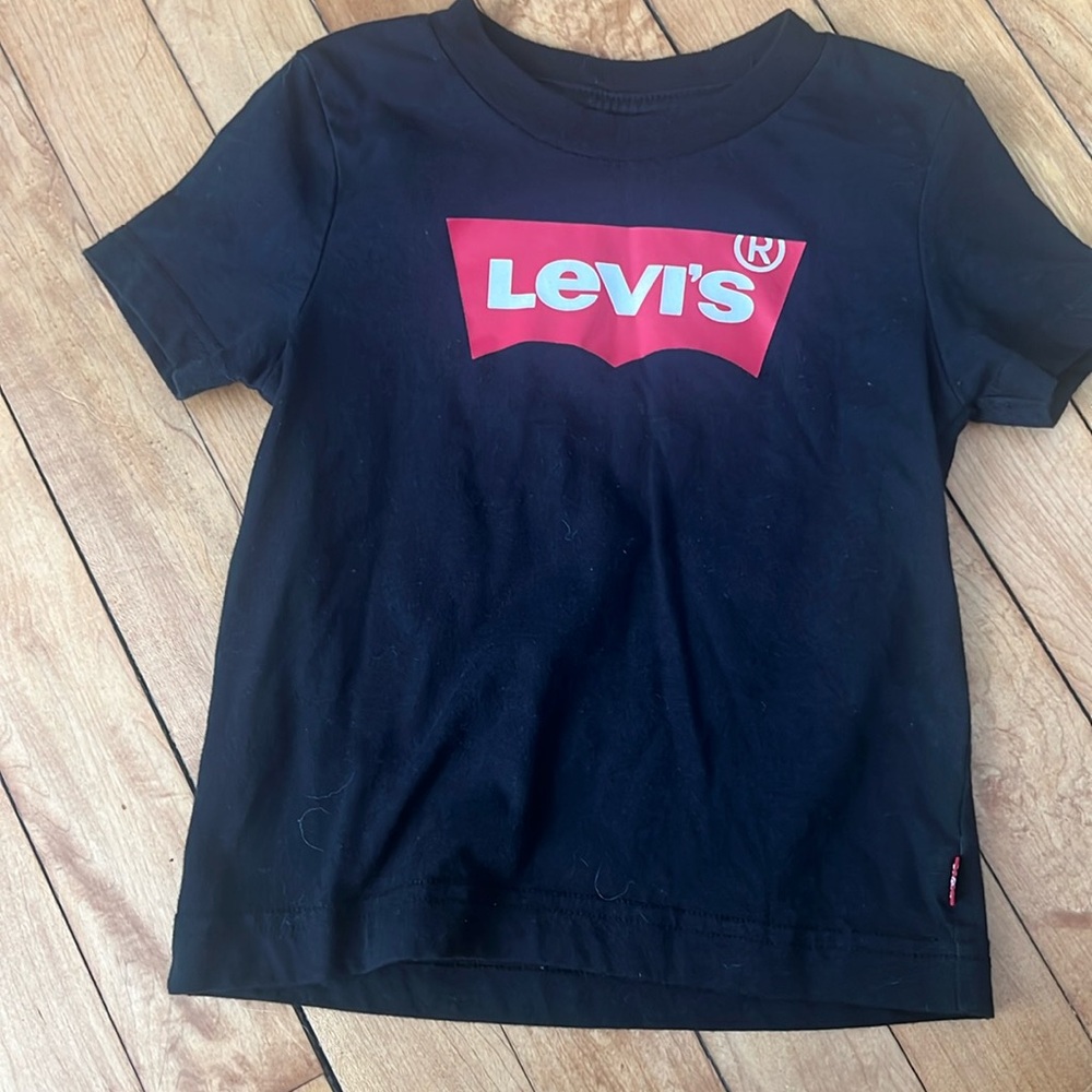 Levi’s toddler t shirt 2t